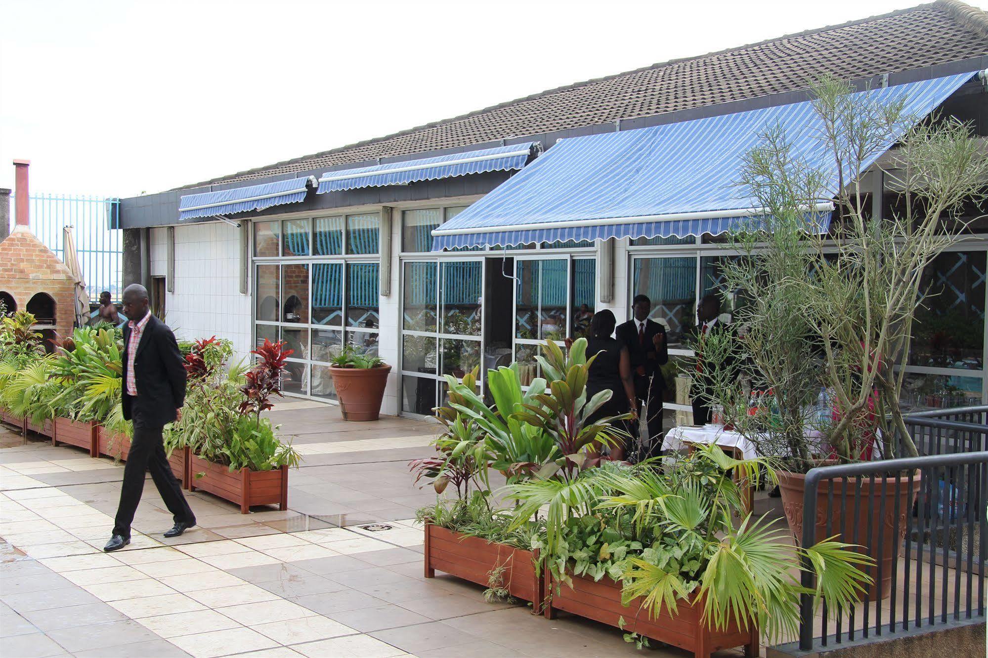 Hotel Franco Yaounde Yaoundé Exterior foto